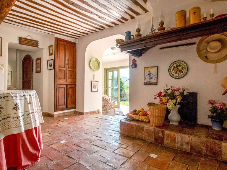 Villa Le Bar-sur-Loup - 5 bedrooms - 237m²