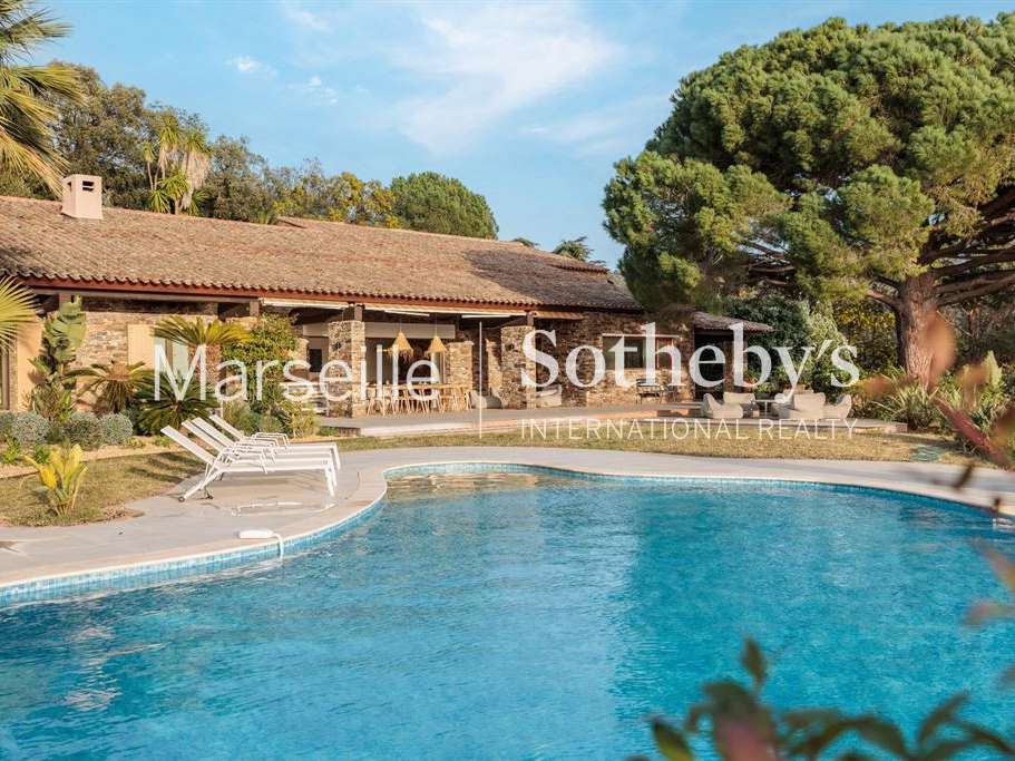 House Bormes-les-Mimosas