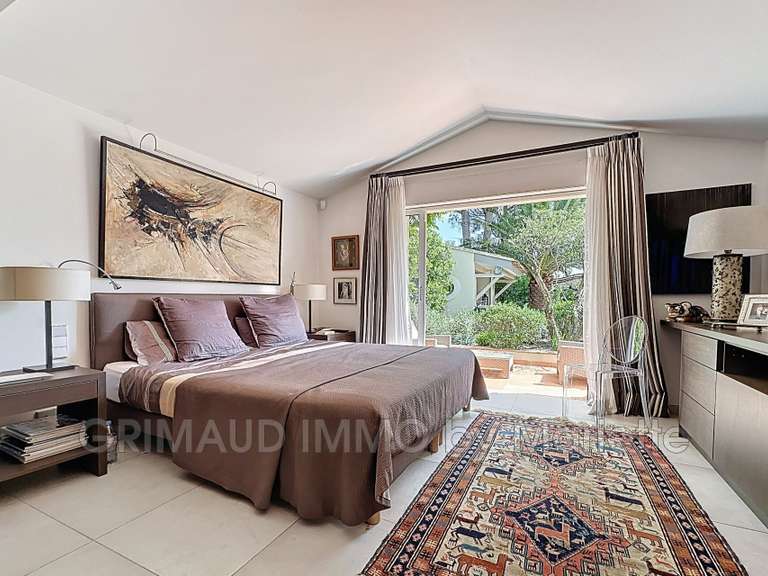 Villa Grimaud - 5 bedrooms - 234m²