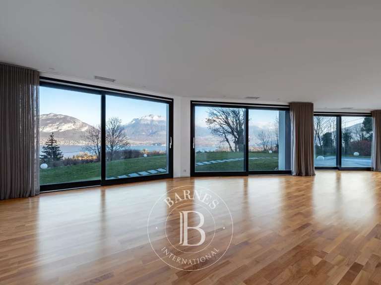 Villa Sévrier - 5 chambres - 330m²