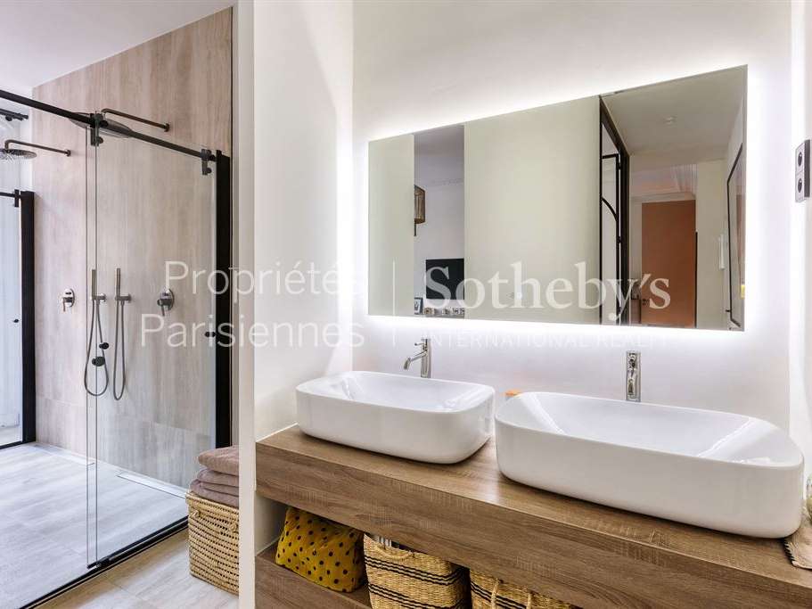 Apartment Paris 16e