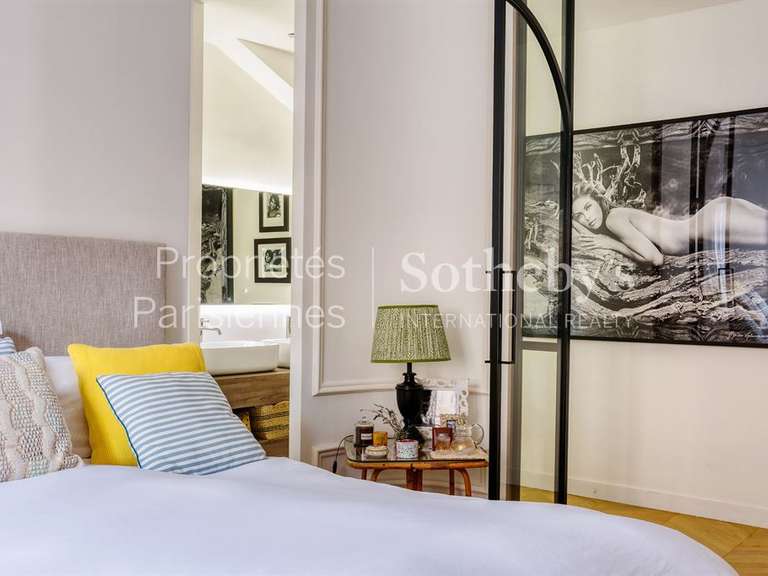 Appartement Paris 16e - 4 chambres - 231m²