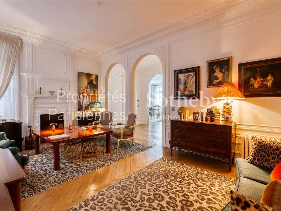 Apartment Paris 16e