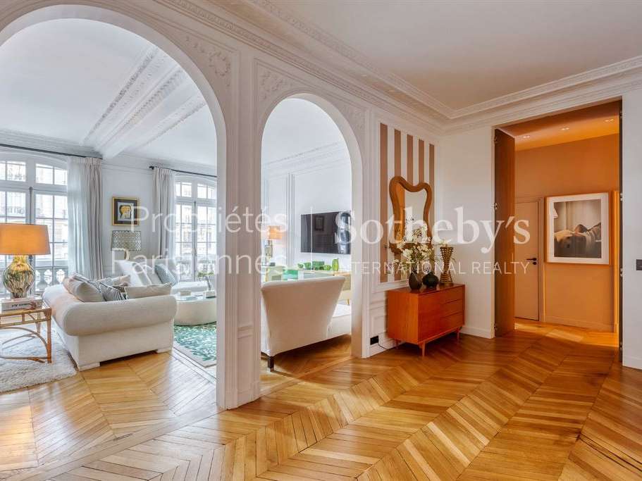 Apartment Paris 16e