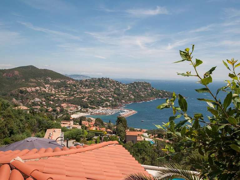Villa Saint-Raphaël - 5 chambres - 250m²