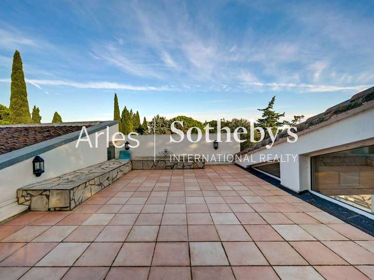 Maison Saintes-Maries-de-la-Mer - 7 chambres - 323m²
