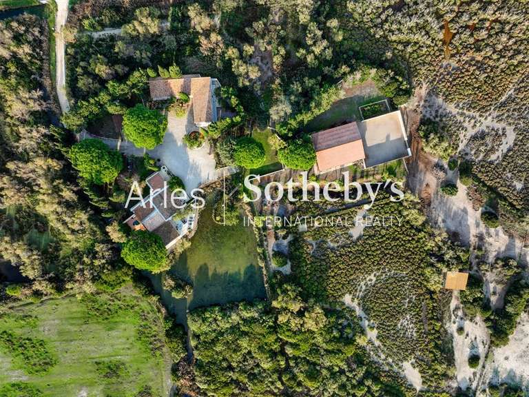 Maison Saintes-Maries-de-la-Mer - 7 chambres - 323m²