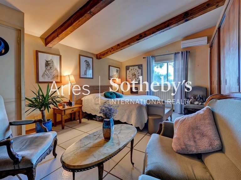 Maison Saintes-Maries-de-la-Mer - 7 chambres - 323m²