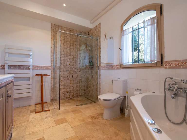 Villa Valbonne - 5 bedrooms - 200m²