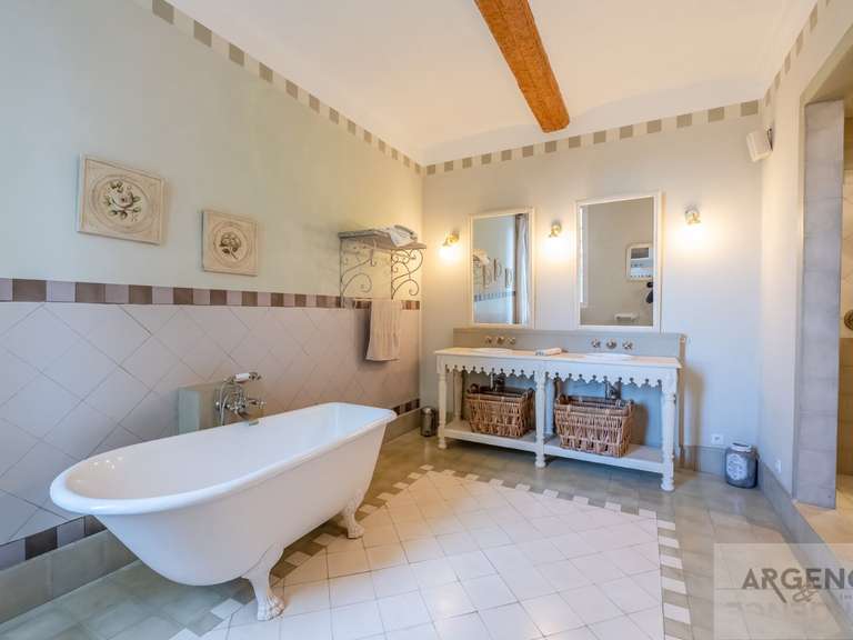 House Sommières - 600m²