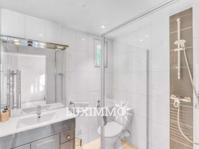 Villa Mandelieu-la-Napoule - 6 bedrooms - 281m²