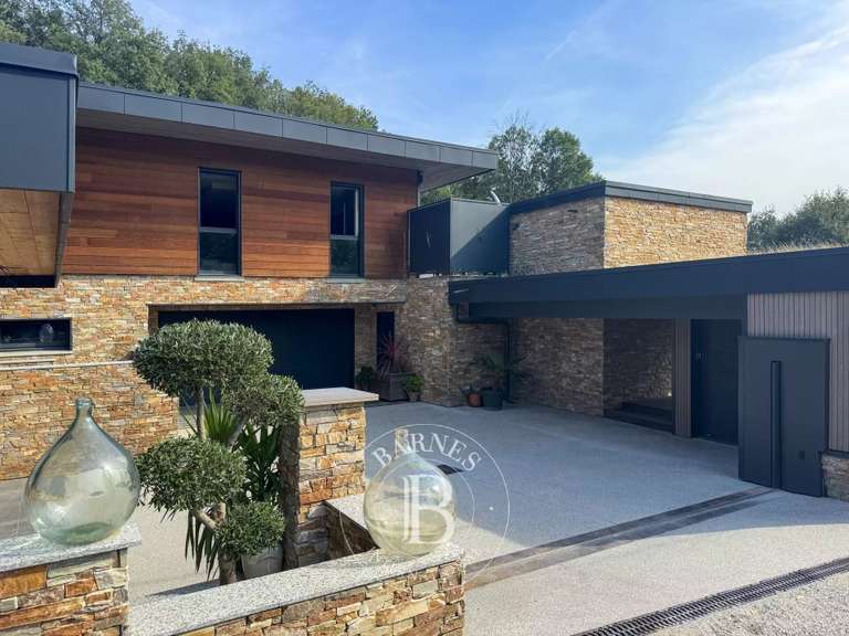 Maison Aix-les-Bains - 5 chambres - 470m²