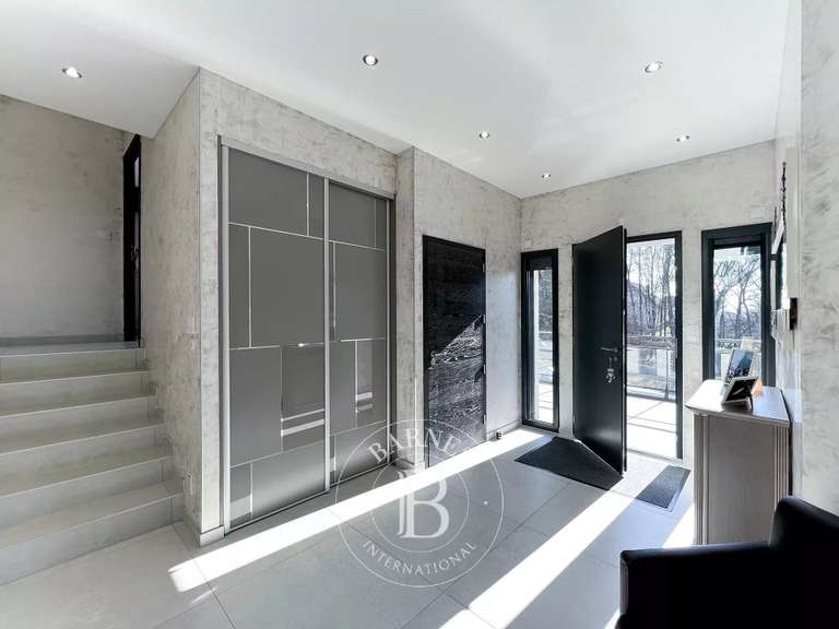 Maison Aix-les-Bains - 4 chambres - 255m²
