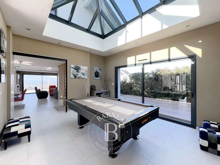 Maison Aix-les-Bains - 4 chambres - 255m²