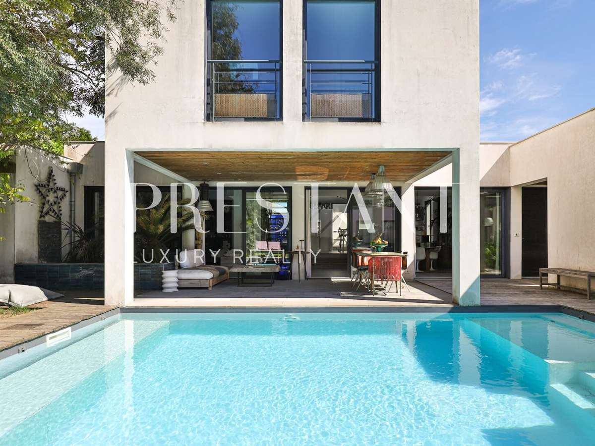 House Biarritz