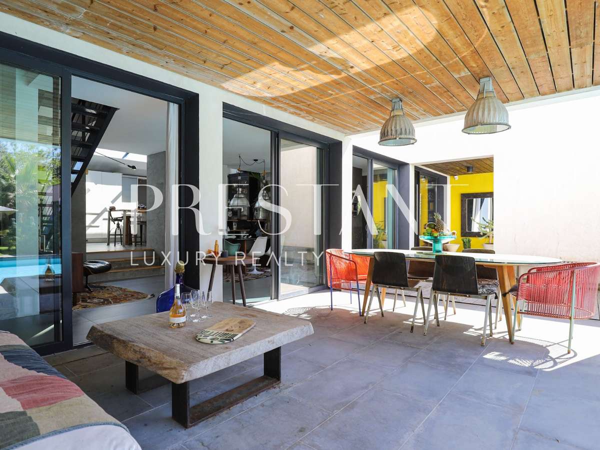House Biarritz