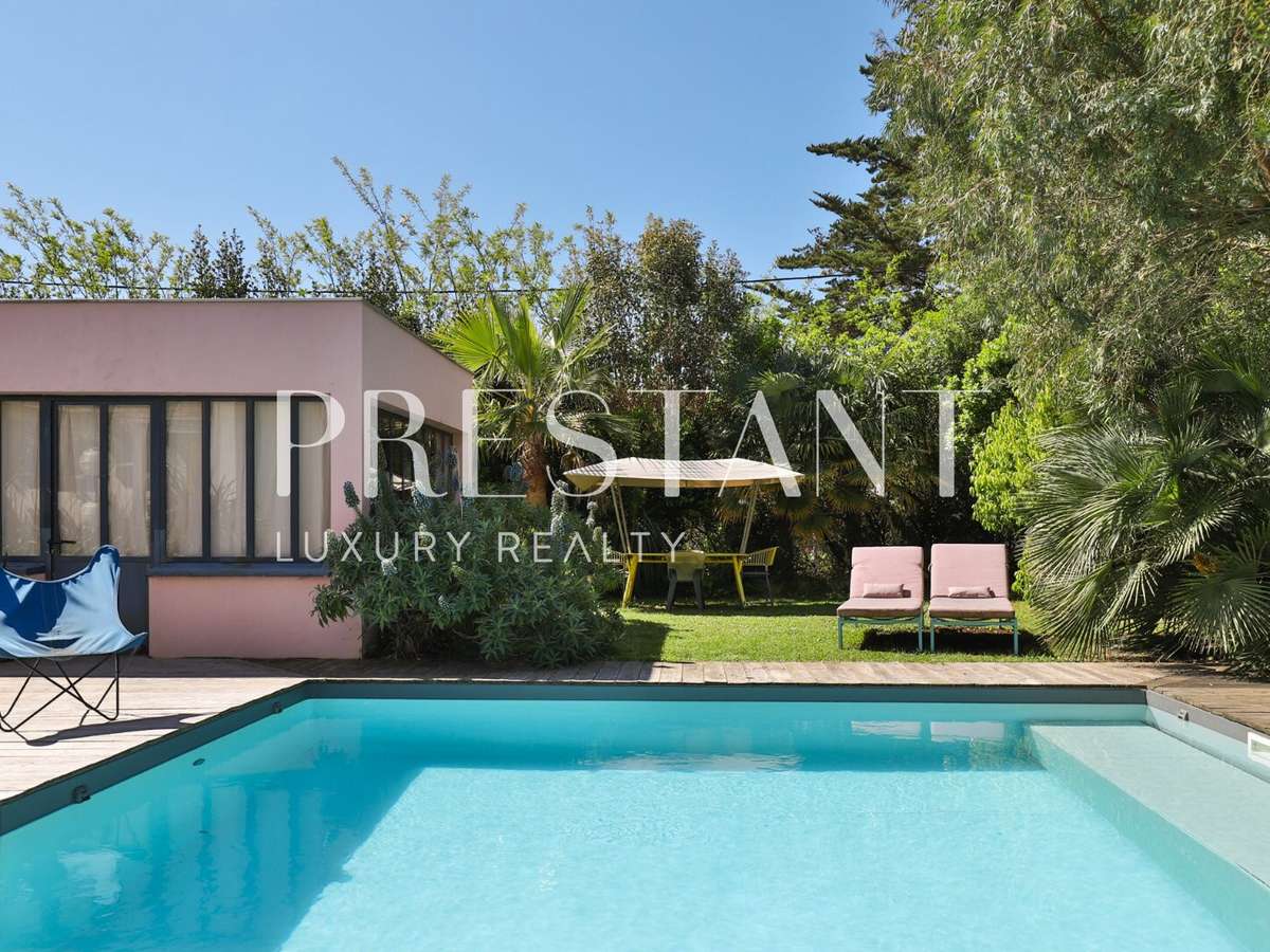 House Biarritz