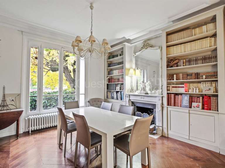 Maison Saint-Germain-en-Laye - 6 chambres - 280m²