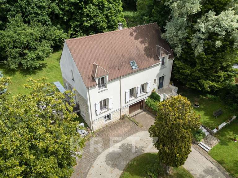 House Châteaufort - 4 bedrooms - 163m²