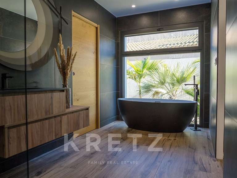 House Agde - 7 bedrooms - 386m²