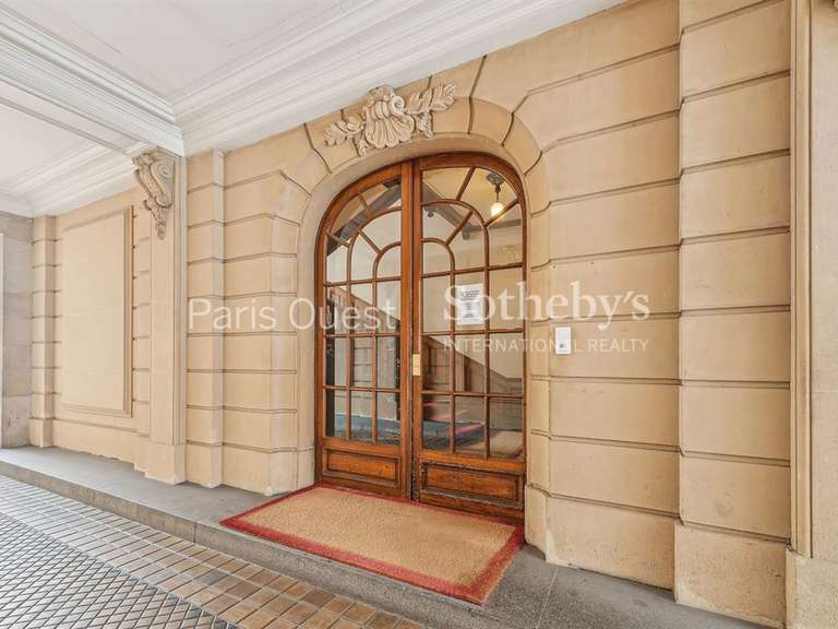 Appartement Paris 16e - 3 chambres - 194m²