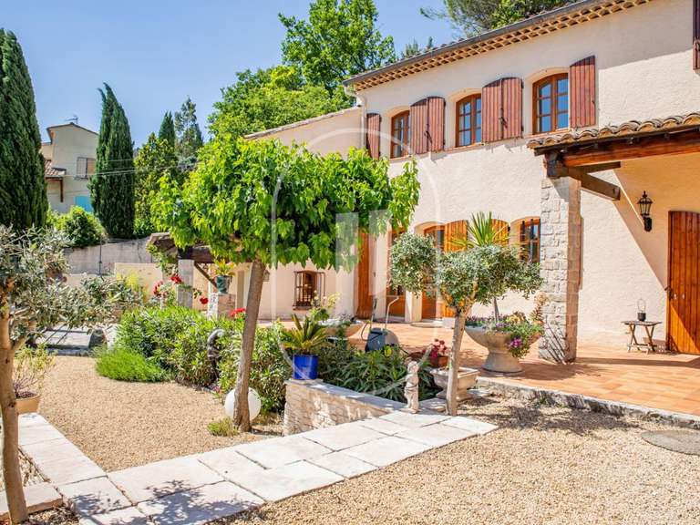Maison Vaison-la-Romaine - 4 chambres - 243m²