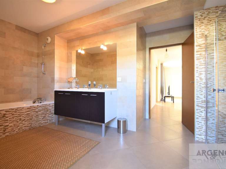 Villa Castelnau-le-Lez - 3 bedrooms - 216m²