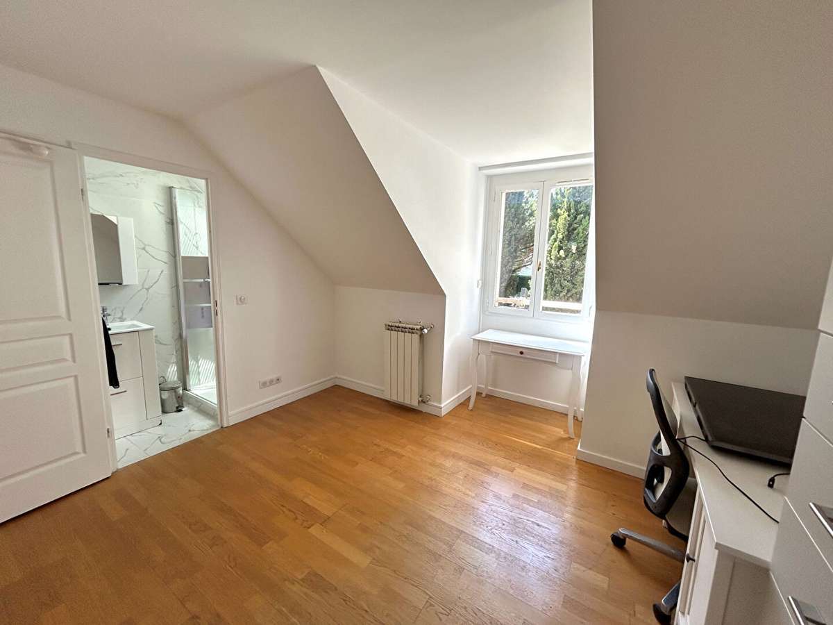 Maison Chambourcy