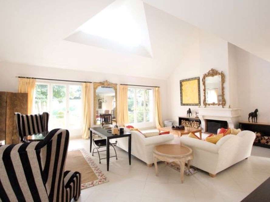 Maison Chambourcy