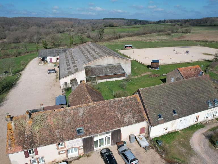Maison Saint-Brisson - 279m²