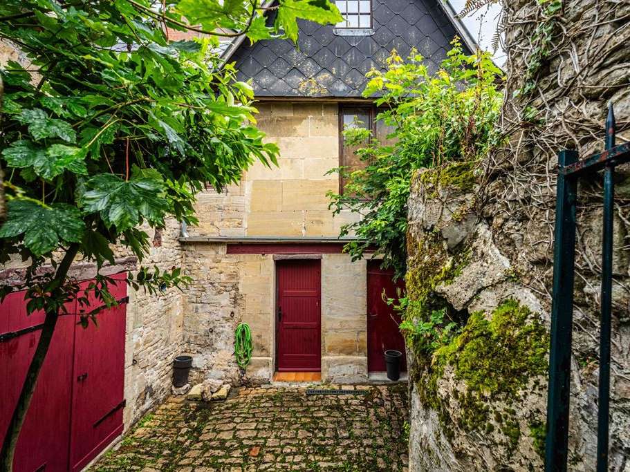 House Bayeux