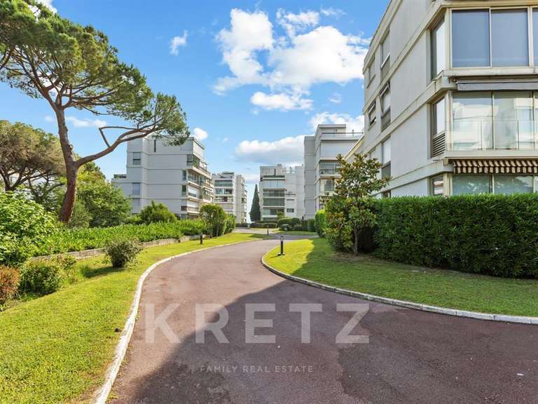 Apartment Mandelieu-la-Napoule - 2 bedrooms - 93m²