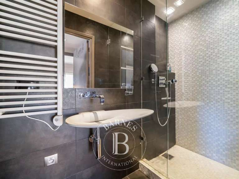Apartment Mandelieu-la-Napoule - 3 bedrooms - 140m²