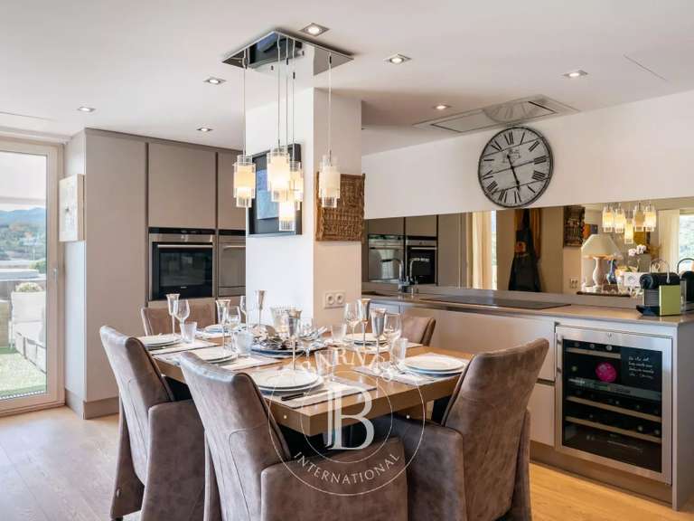 Apartment Mandelieu-la-Napoule - 3 bedrooms - 140m²