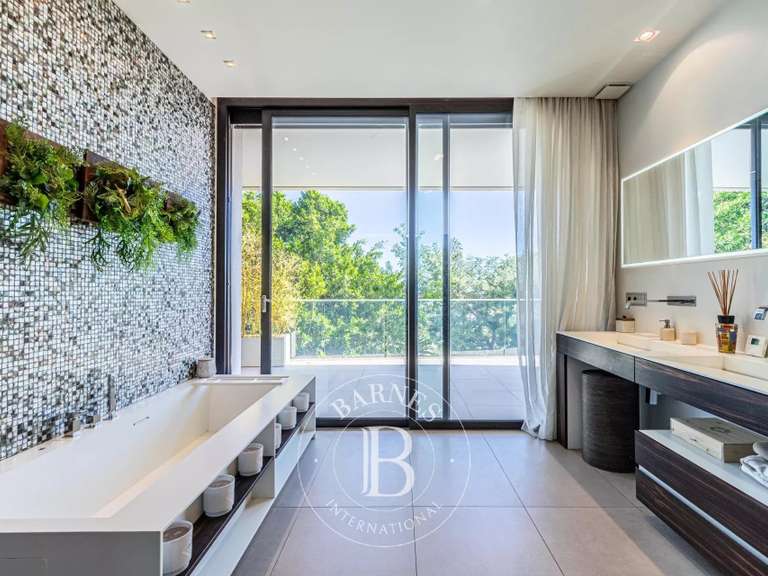 Villa with Sea view Mandelieu-la-Napoule - 6 bedrooms - 405m²