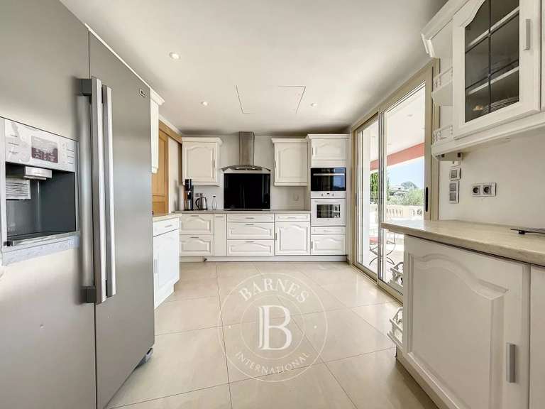 Villa with Sea view Mandelieu-la-Napoule - 5 bedrooms - 250m²