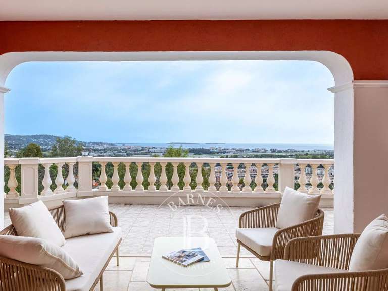 Villa with Sea view Mandelieu-la-Napoule - 5 bedrooms - 250m²