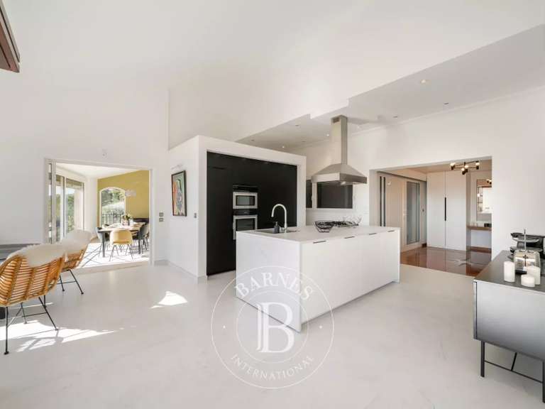 Villa with Sea view Mandelieu-la-Napoule - 4 bedrooms - 289m²