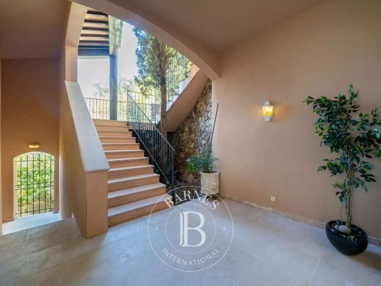 Villa with Sea view Mandelieu-la-Napoule - 4 bedrooms - 289m²