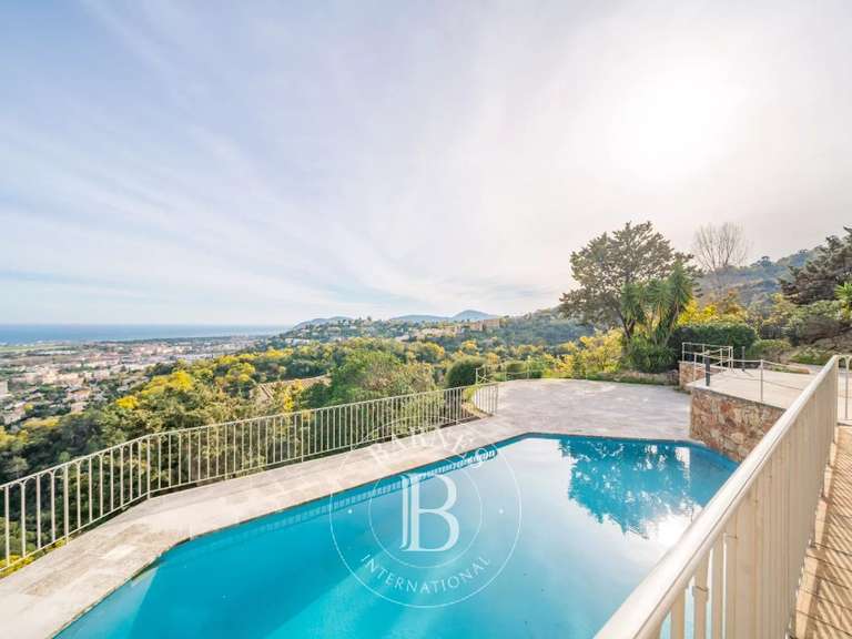Villa with Sea view Mandelieu-la-Napoule - 4 bedrooms - 301m²