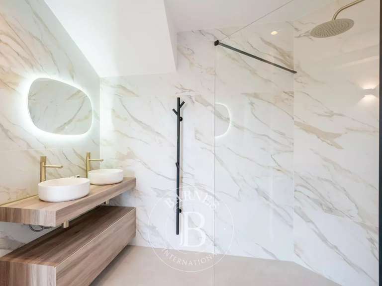 Villa with Sea view Mandelieu-la-Napoule - 4 bedrooms - 301m²