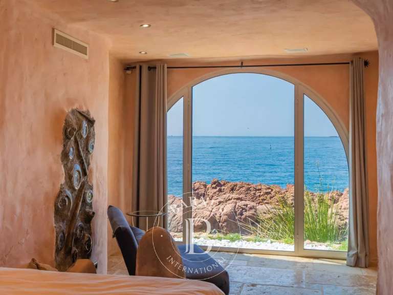 Villa Théoule-sur-Mer - 6 bedrooms - 300m²