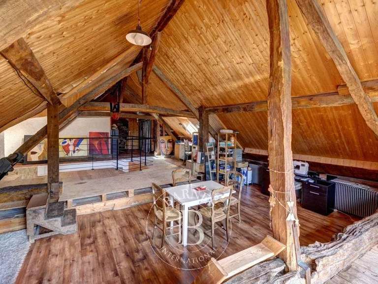 Maison Rumilly - 3 chambres - 211m²