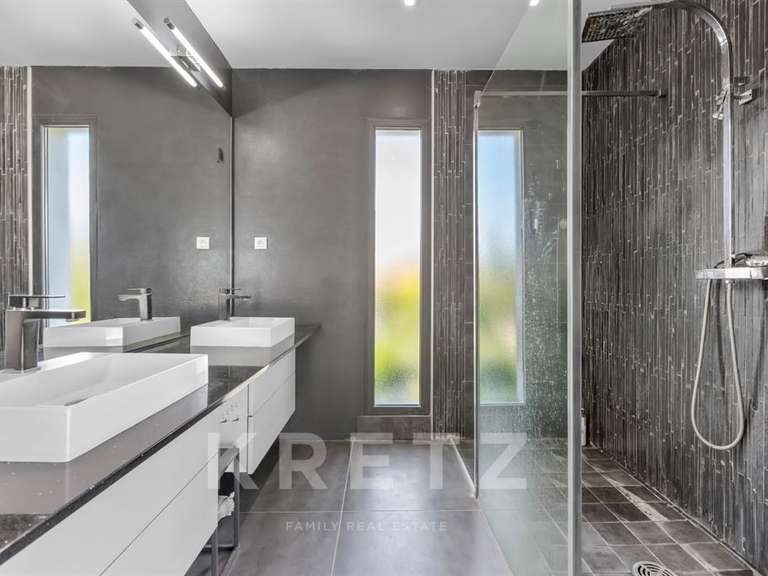 Maison Sanary-sur-Mer - 4 chambres - 250m²