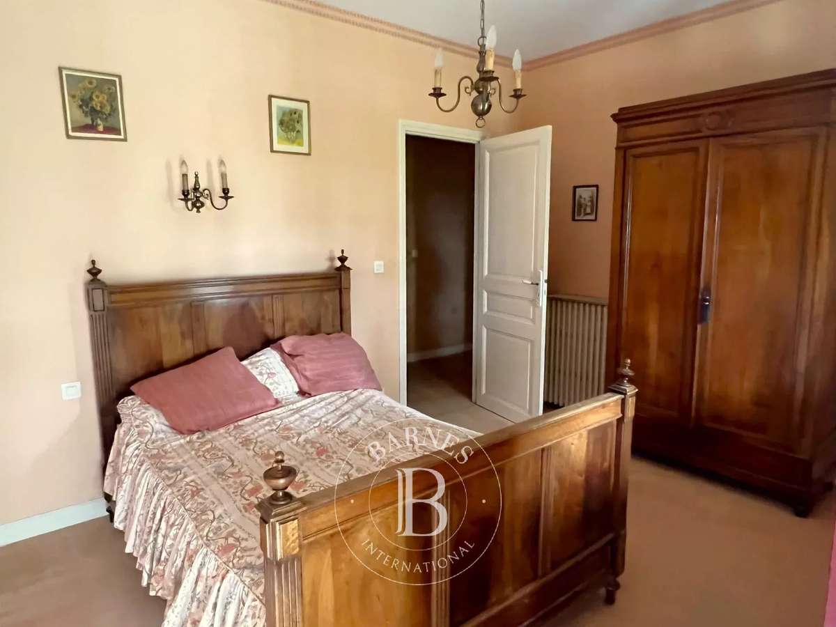 Property Véretz