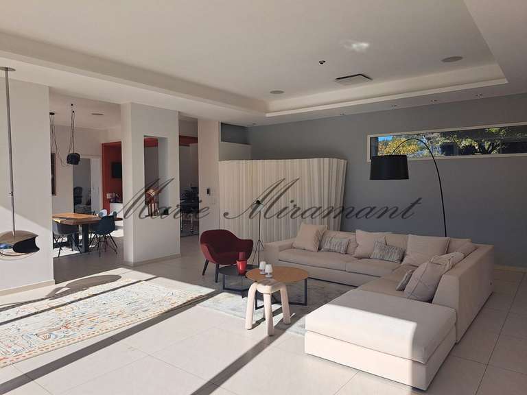 Maison Nîmes - 6 chambres - 300m²
