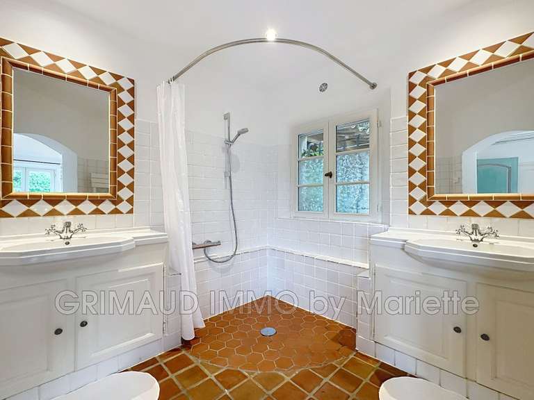 Villa Plan-de-la-Tour - 4 bedrooms - 131m²