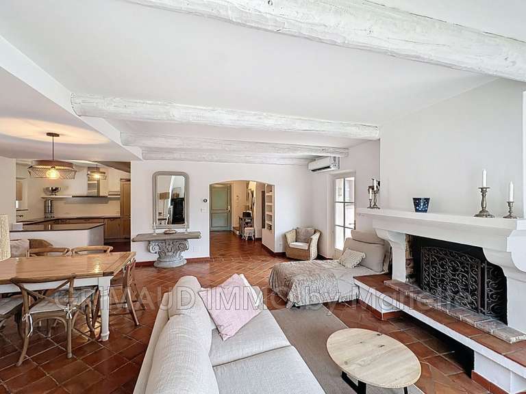 Villa Plan-de-la-Tour - 4 bedrooms - 131m²
