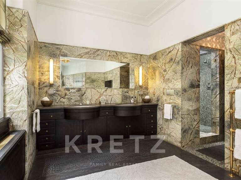 Appartement Paris 16e - 4 chambres - 425m²