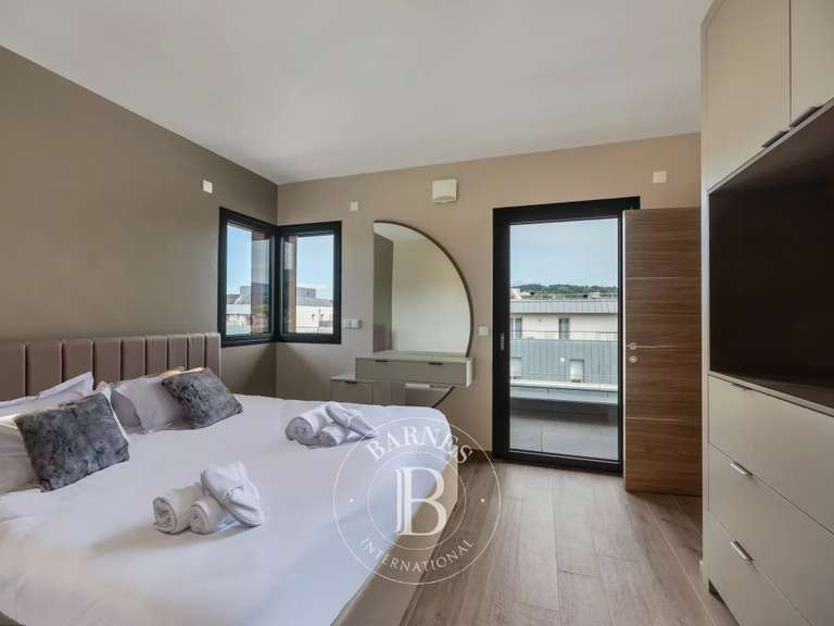 Appartement Rumilly - 4 chambres - 189m²